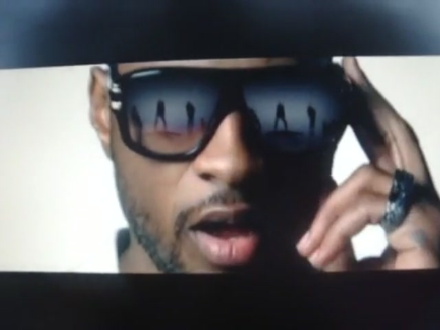 OMG_-_Usher__feat._Will._I._Am.__Music_Video__002417_22-42-44_.JPG